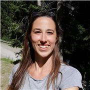 Laureata in Biologia impartisce lezioni di Biologia, Matematica, materie scientifiche per alunni della suola primaria e secondaria